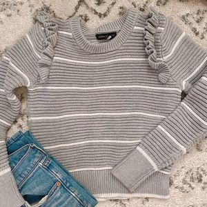 SALE🌻 Banana Republic Striped Sweater (was $18)